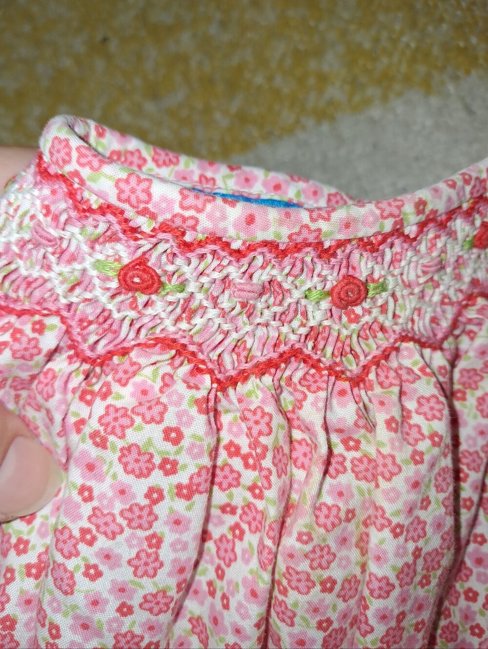 Anavini brand Little girls size 24 months hand smocked top - Picture 3 of 6